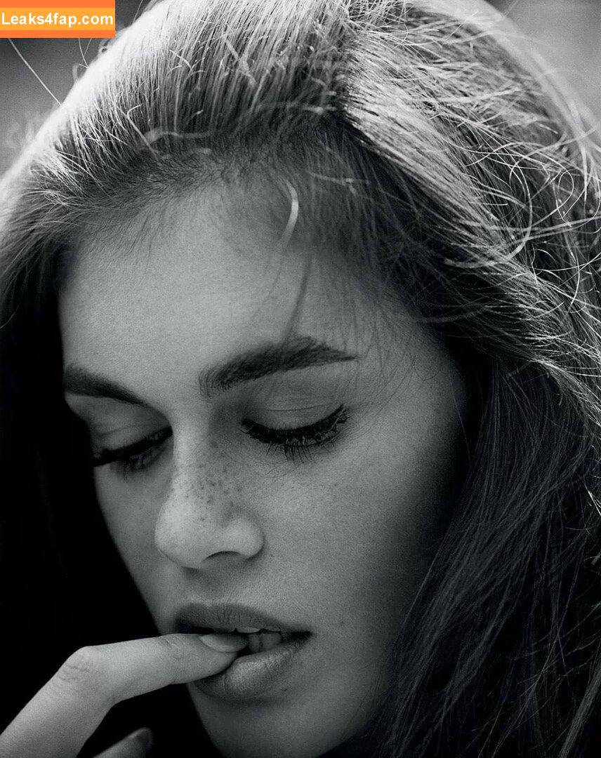 Kaia Gerber / https: / kaiagerber слитое фото фото #0158