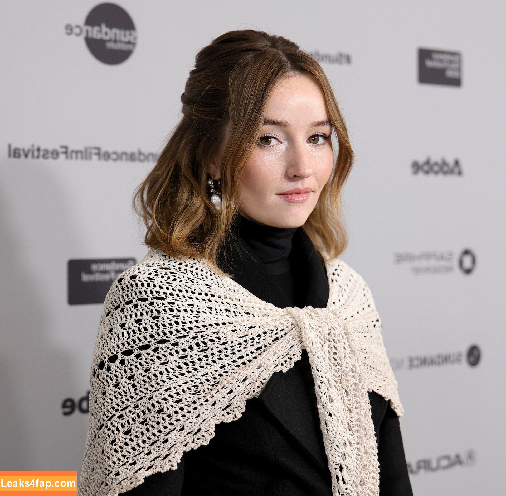 Kaitlyn Dever / KaitlynDever leaked photo photo #0449