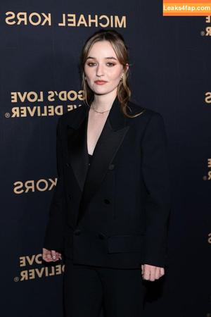 Kaitlyn Dever photo #0310