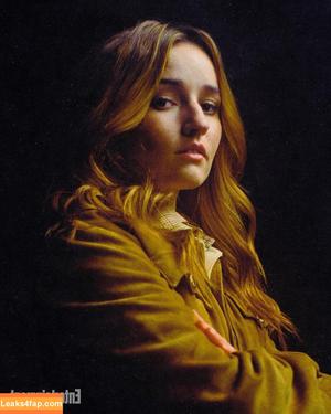 Kaitlyn Dever фото #0416