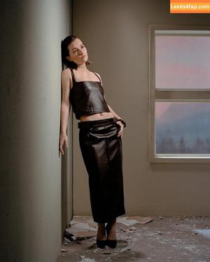 Kaitlyn Dever фото #0421