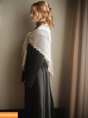 Kaitlyn Dever photo #0453