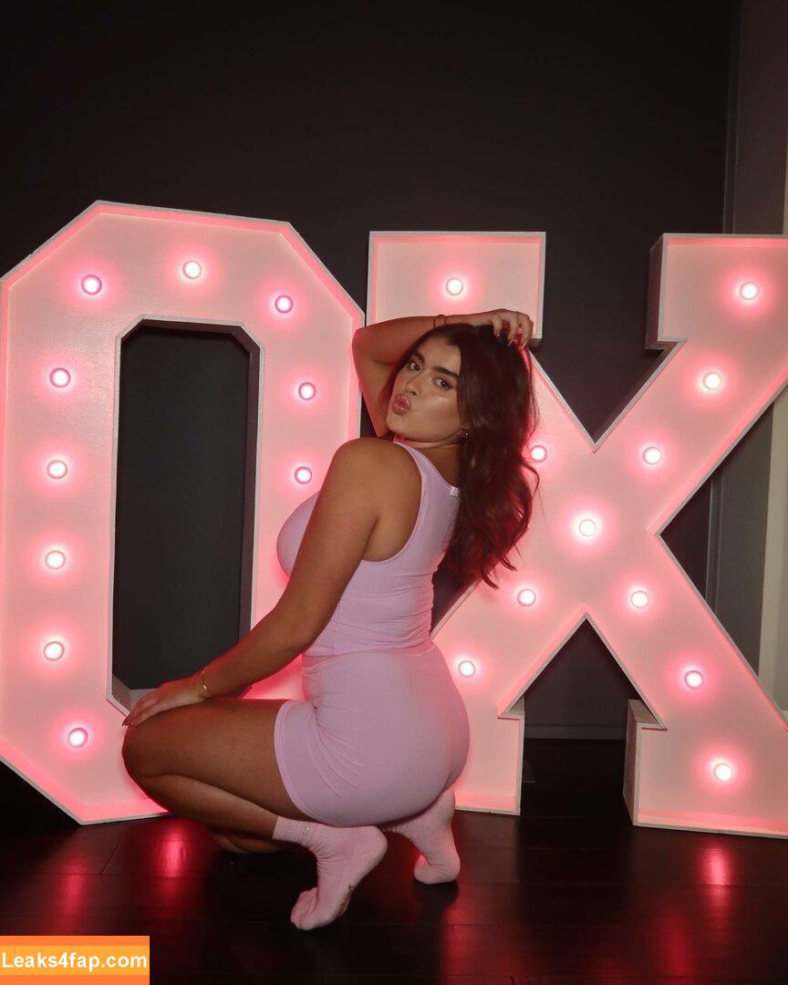 Kalani Hilliker / kalanihilliker leaked photo photo #0057