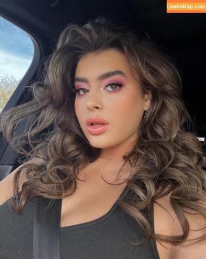 Kalani Hilliker photo #0050