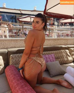 Kalani Hilliker photo #0085