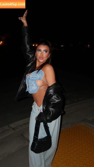 Kalani Hilliker photo #0099