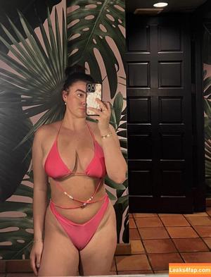 Kalani Hilliker photo #0145