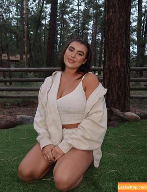Kalani Hilliker photo #0256
