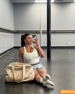 Kalani Hilliker photo #0285