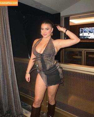 Kalani Hilliker photo #0292