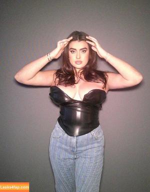 Kalani Hilliker photo #0295