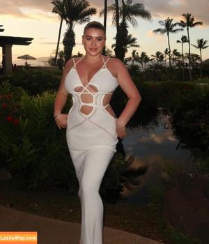 Kalani Hilliker photo #0380