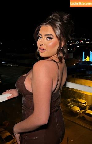 Kalani Hilliker photo #0386