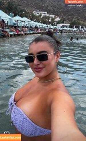 Kalani Hilliker photo #0387