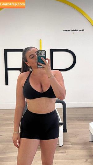 Kalani Hilliker photo #0395