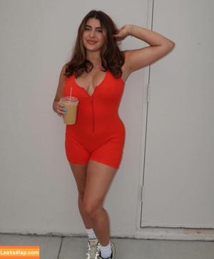Kalani Hilliker photo #0398