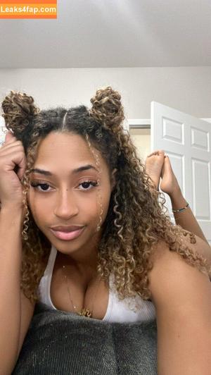 Kalani Rodger photo #0003