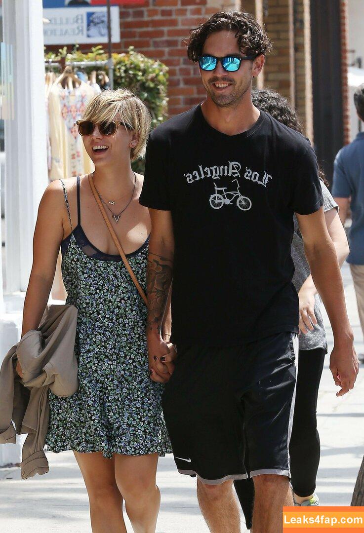 Kaley Cuoco / kaleycuoco leaked photo photo #0280