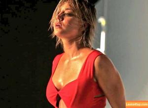 Kaley Cuoco photo #0051