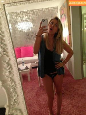 Kaley Cuoco photo #0138