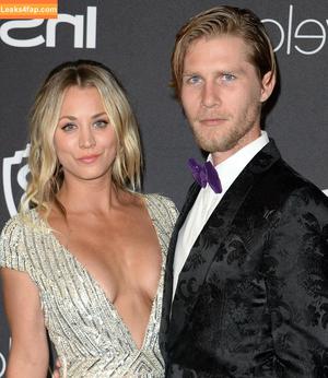 Kaley Cuoco photo #0150