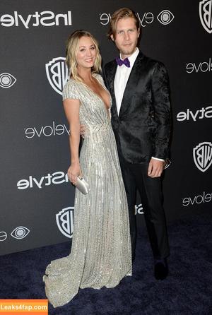 Kaley Cuoco photo #0152