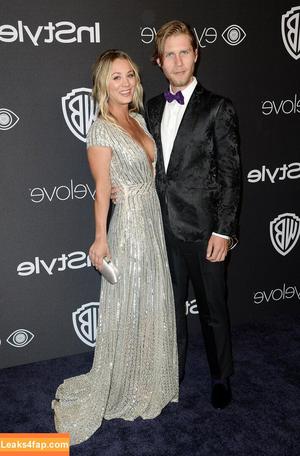 Kaley Cuoco photo #0153
