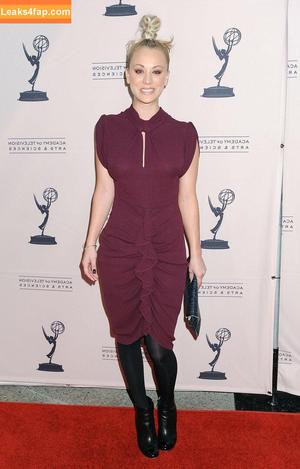 Kaley Cuoco photo #0158