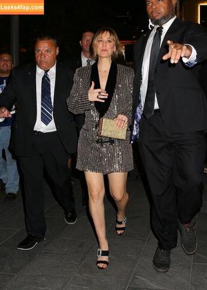 Kaley Cuoco photo #0204