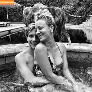 Kaley Cuoco photo #0248