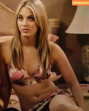 Kaley Cuoco photo #1015