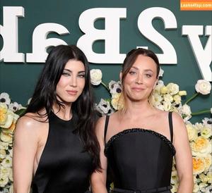 Kaley Cuoco photo #1032