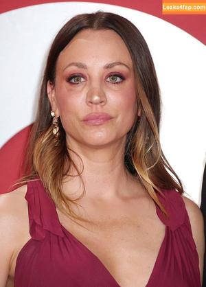 Kaley Cuoco photo #1036
