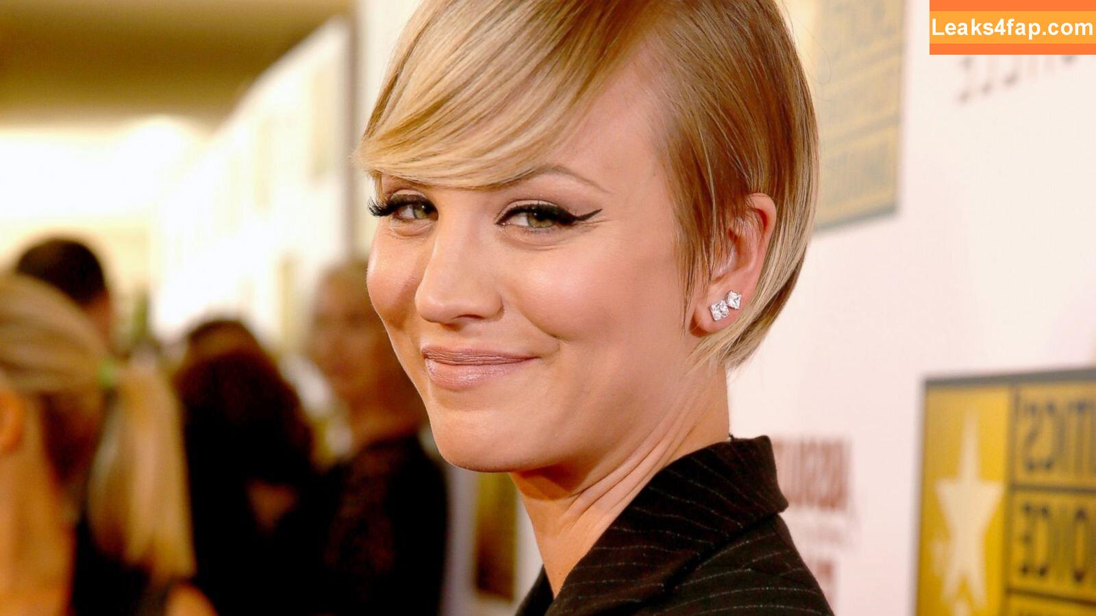 kaleycuoco /  leaked photo photo #0014