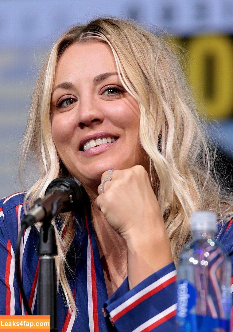 kaleycuoco /  leaked photo photo #0015
