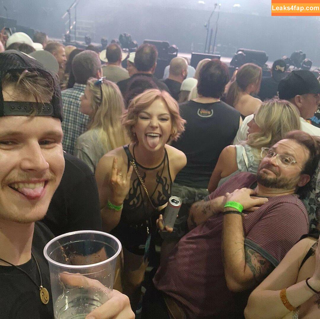 KallMeKris / kriscollins слитое фото фото #0199