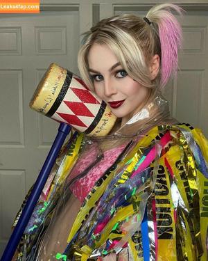 KallMeKris фото #0046