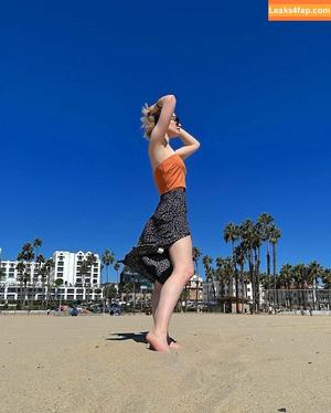 KallMeKris фото #0060