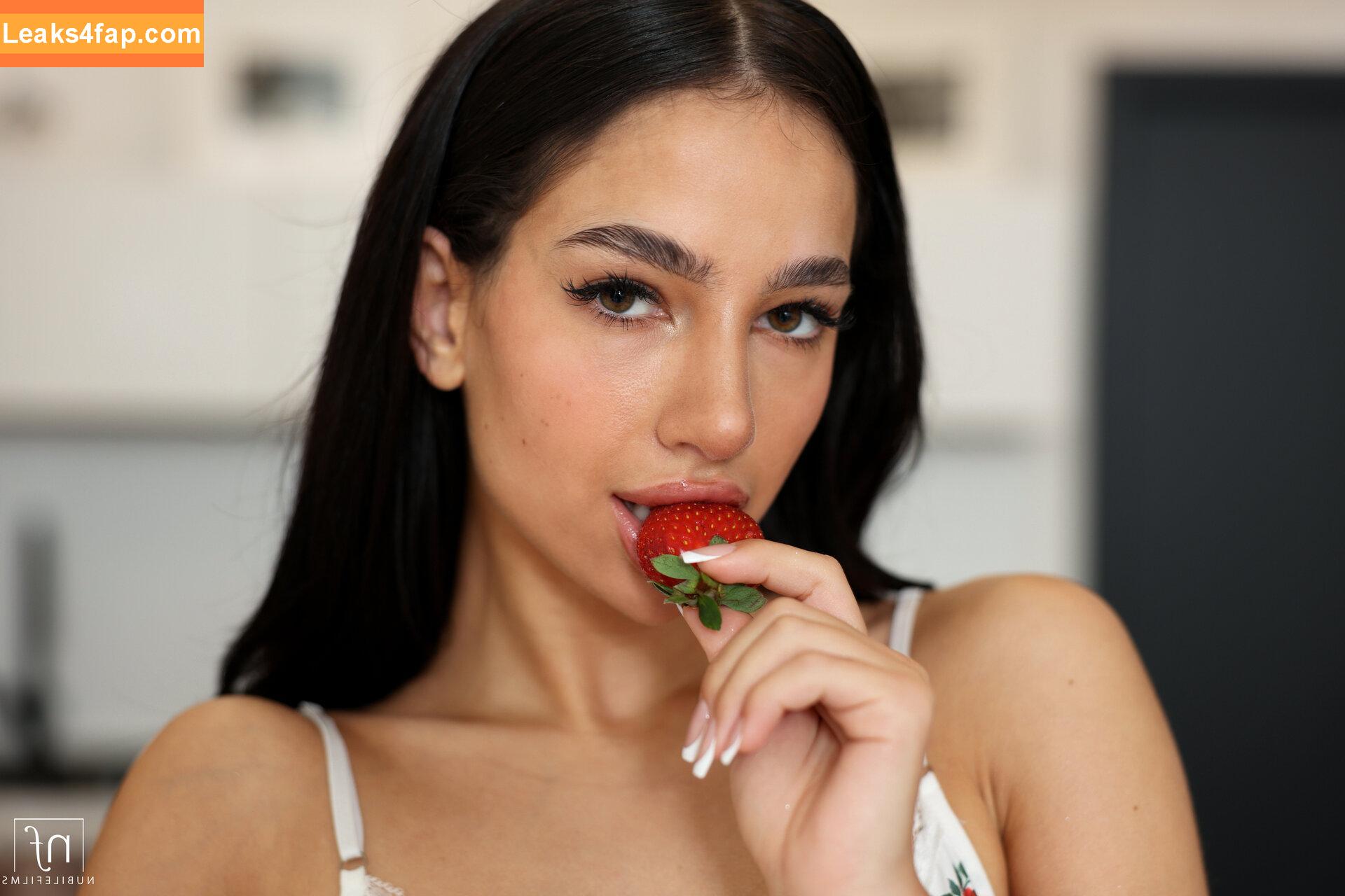 Kama Oxi / c_a_m_i_l_l_a____ / https: leaked photo photo #0238