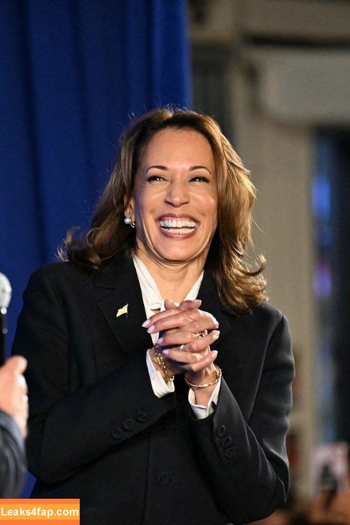 Kamala Harris /  слитое фото фото #0005