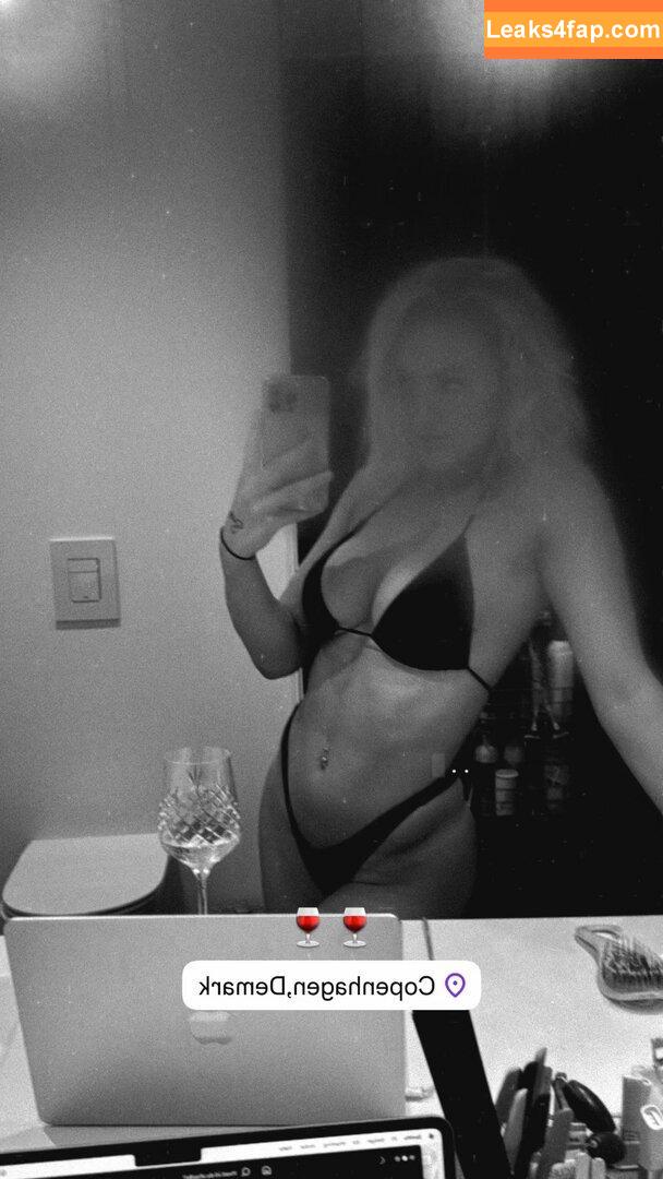 Kamilla Due free leaks