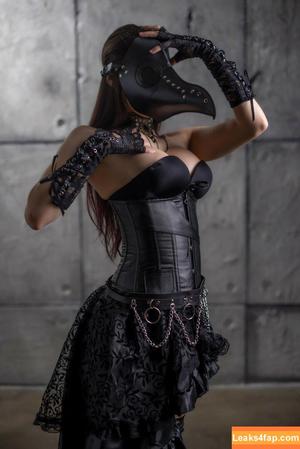 Kara Corvus photo #0132