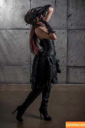 Kara Corvus photo #0137