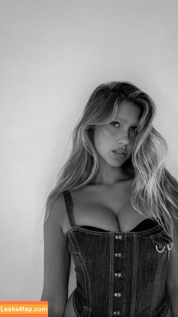 Kara Del Toro / Karajewell / karadeltoro / karajewelll leaked photo photo #0877