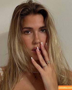 Kara Del Toro photo #0412