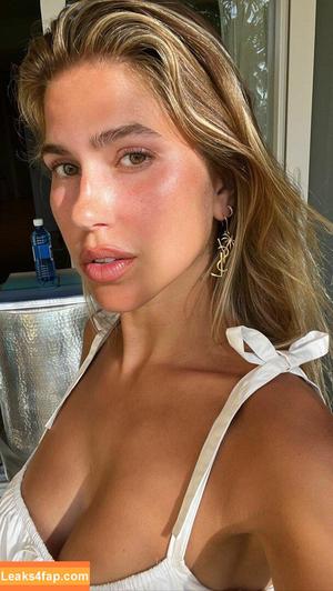 Kara Del Toro photo #0733
