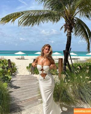 Kara Del Toro photo #0749