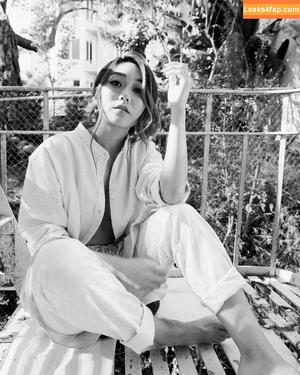 Karen Fukuhara photo #0002