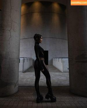 Karen Fukuhara photo #0017