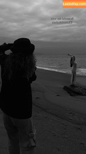 Karen Fukuhara photo #0260